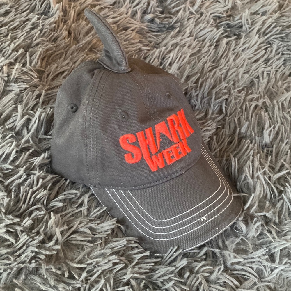 NWOT Kid’s Shark Week Cap with Fin
